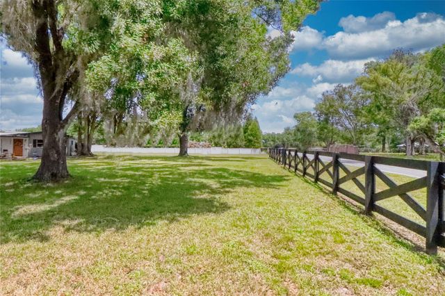 5205 FIVE ACRE ROAD, Plant City, FL 33565