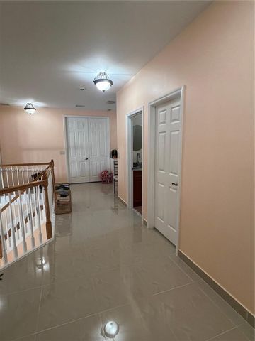 16427 SW 82nd, Miami, FL 33193
