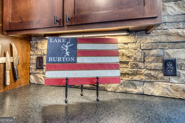 112 Springhill Lane, Clarkesville, GA 30523