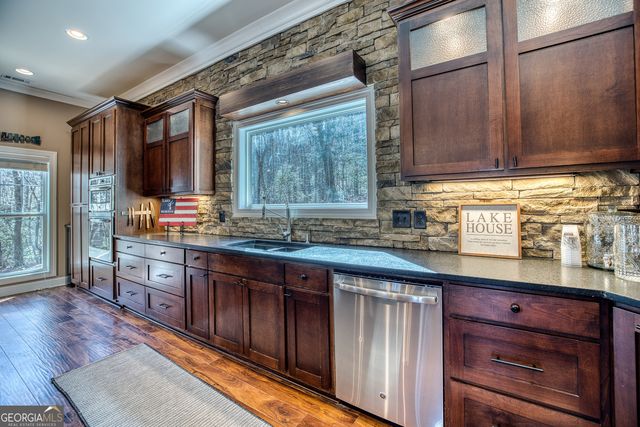 112 Springhill Lane, Clarkesville, GA 30523