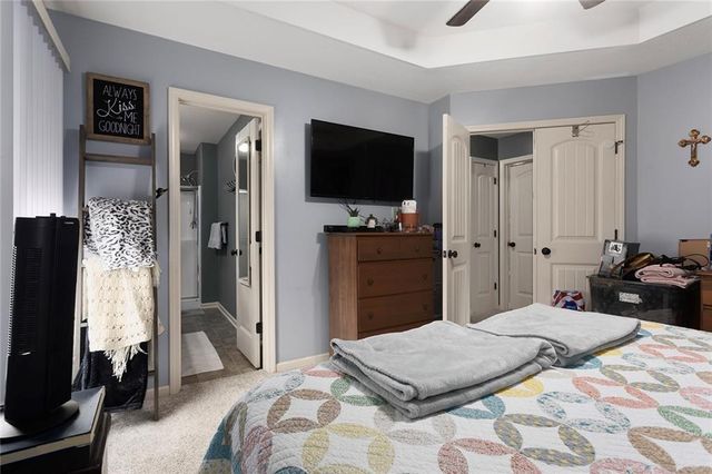 305 193rd Street, Smithville, MO 64089