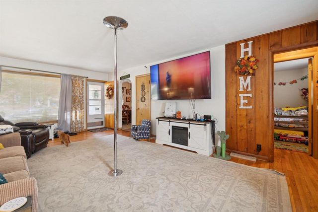 1424 Roosevelt Avenue, Beloit, WI 53511