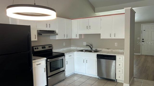 3216 SADDLEBROOK AVENUE, Tampa, FL 33618