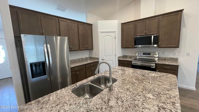 1872 Brookside Street NE, Palm Bay, FL 32907