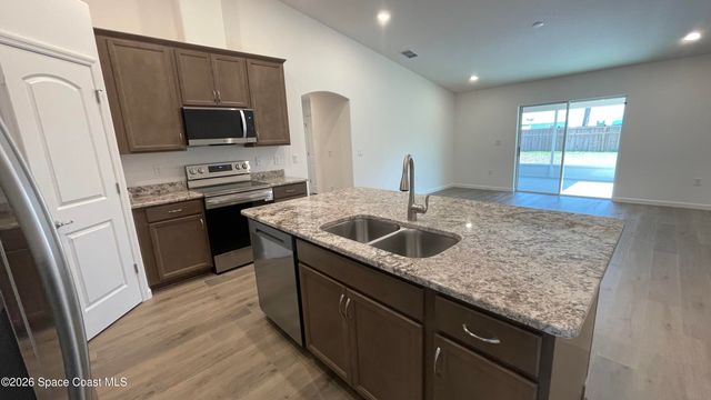 1872 Brookside Street NE, Palm Bay, FL 32907