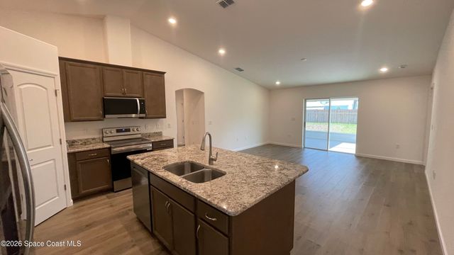 1872 Brookside Street NE, Palm Bay, FL 32907