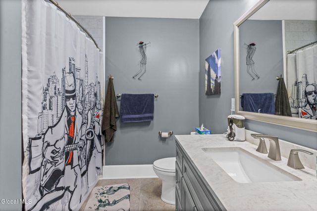 137 Front Street APT 208, Schenectady, NY 12305