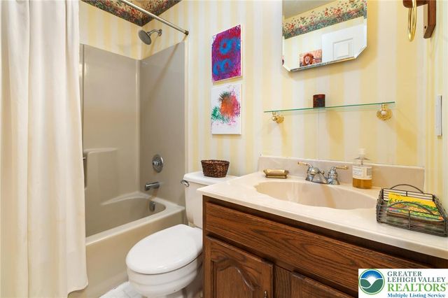 1029 Hawthorn Road, Salisbury Twp, PA 18103