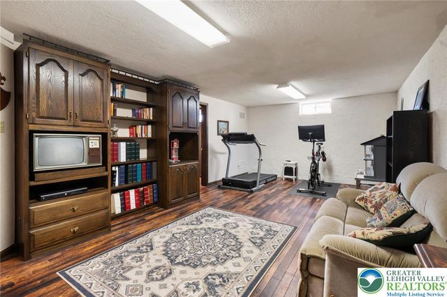 1029 Hawthorn Road, Salisbury Twp, PA 18103