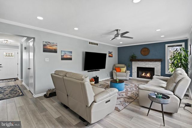 3 DOWNING LN, Sewell, NJ 08080