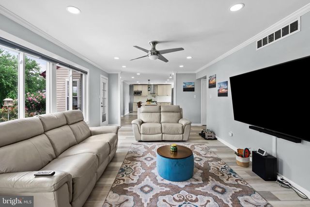 3 DOWNING LN, Sewell, NJ 08080