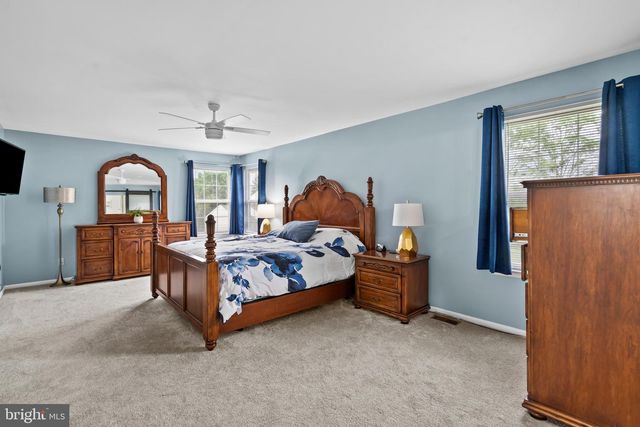 3 DOWNING LN, Sewell, NJ 08080