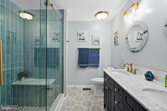 3 DOWNING LN, Sewell, NJ 08080