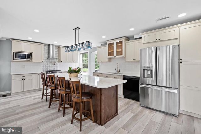 3 DOWNING LN, Sewell, NJ 08080