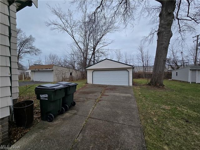 1505 E 196th Street, Euclid, OH 44117