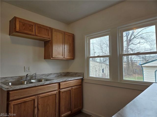 1505 E 196th Street, Euclid, OH 44117