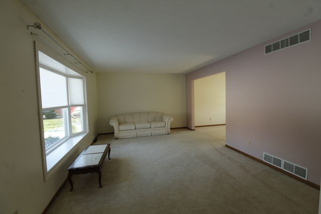 7297 Montmorency Drive, Rockford, IL 61108