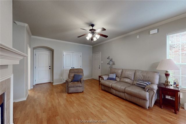 4306 Spring Hill Drive, College Station, TX 77845