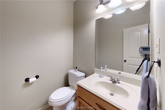 4306 Spring Hill Drive, College Station, TX 77845