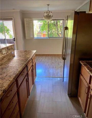 5403 Newcastle 8, Encino, CA 91316