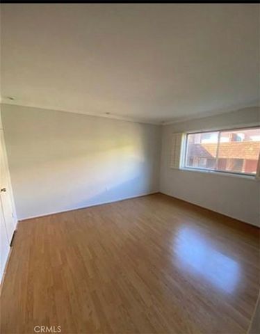 5403 Newcastle 8, Encino, CA 91316