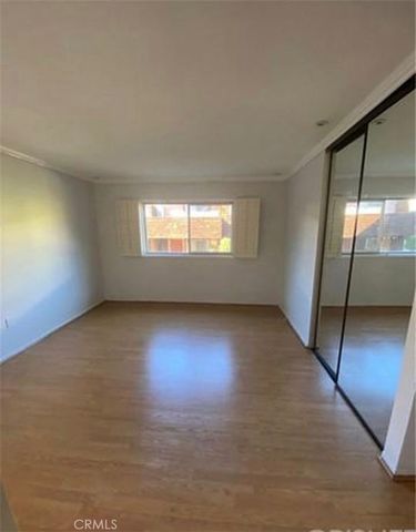 5403 Newcastle 8, Encino, CA 91316