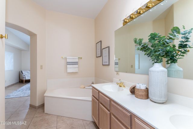263 E Crooked Stick Drive, Tucson, AZ 85737