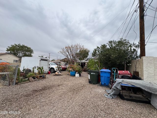 740 W CINNABAR Avenue, Phoenix, AZ 85021