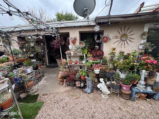 740 W CINNABAR Avenue, Phoenix, AZ 85021