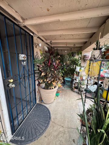 740 W CINNABAR Avenue, Phoenix, AZ 85021