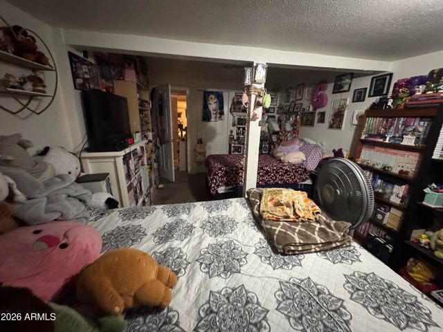 740 W CINNABAR Avenue, Phoenix, AZ 85021