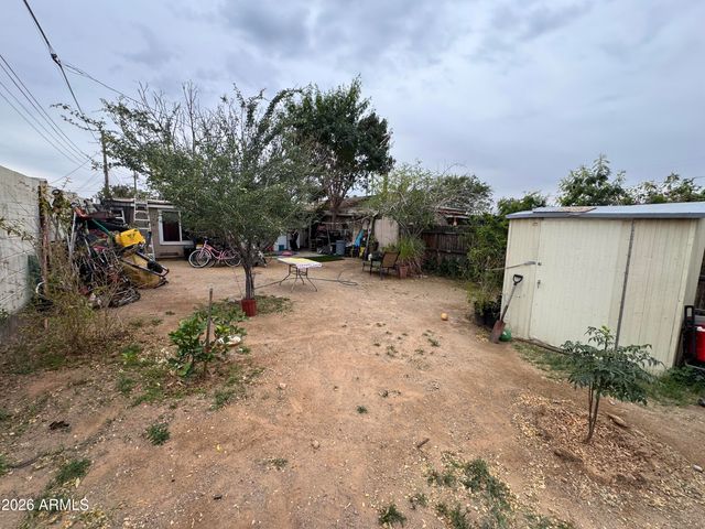 740 W CINNABAR Avenue, Phoenix, AZ 85021