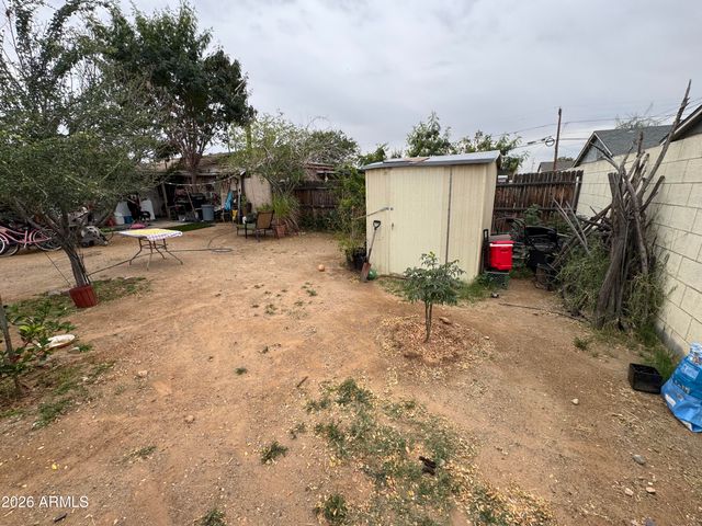 740 W CINNABAR Avenue, Phoenix, AZ 85021