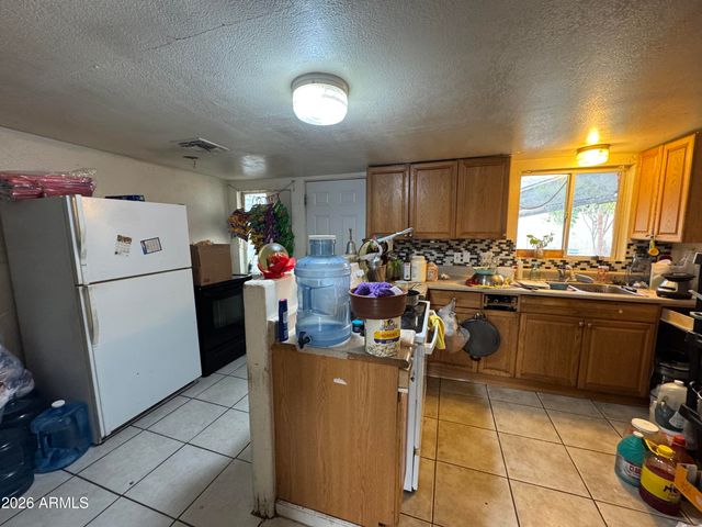 740 W CINNABAR Avenue, Phoenix, AZ 85021