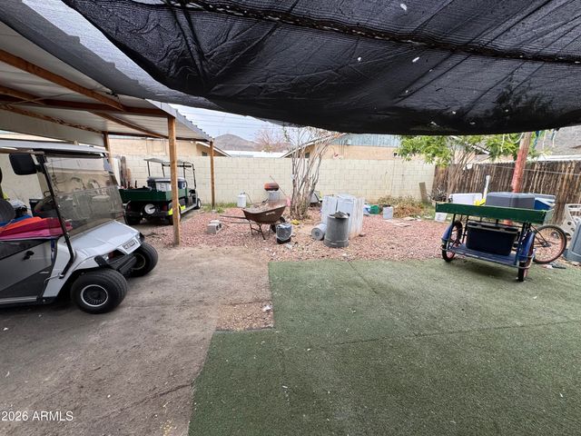 740 W CINNABAR Avenue, Phoenix, AZ 85021