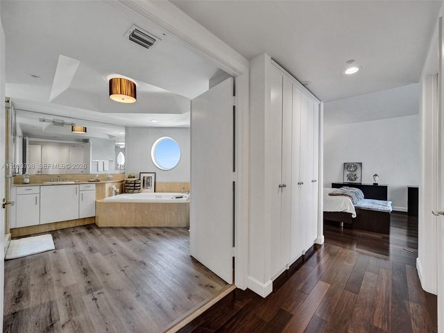 7000 Island Blvd 1207, Aventura, FL 33160