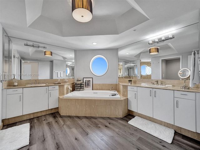 7000 Island Blvd 1207, Aventura, FL 33160