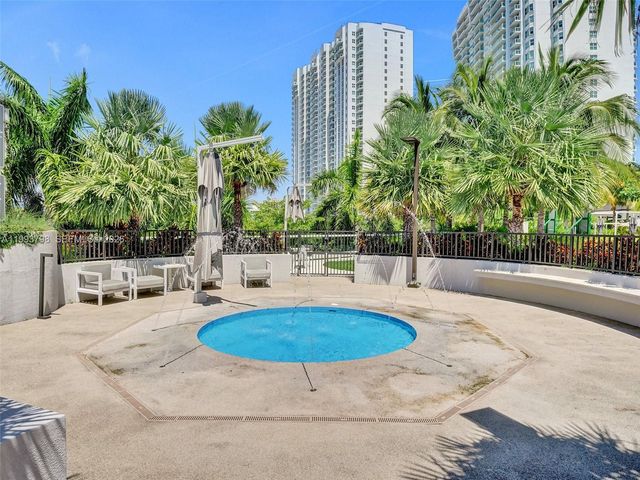 7000 Island Blvd 1207, Aventura, FL 33160