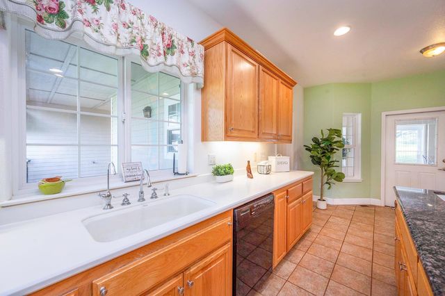 4880 Montaire Dr, Shingle Springs, CA 95682