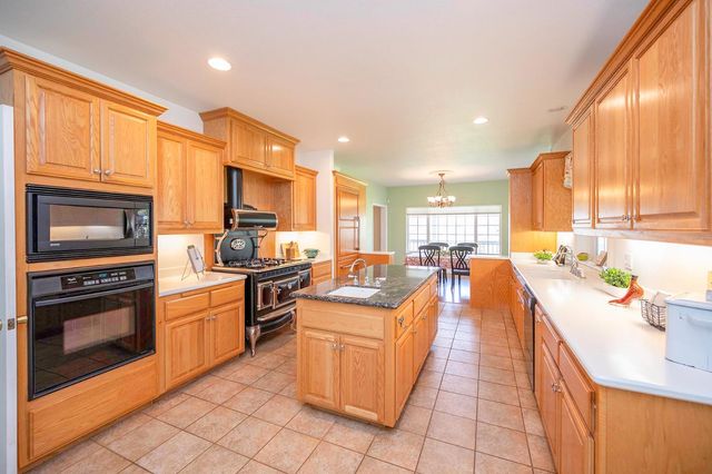 4880 Montaire Dr, Shingle Springs, CA 95682