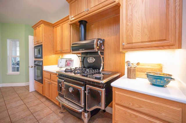 4880 Montaire Dr, Shingle Springs, CA 95682