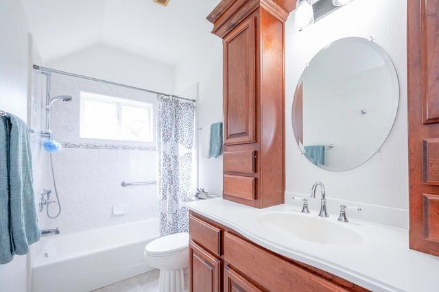 4880 Montaire Dr, Shingle Springs, CA 95682