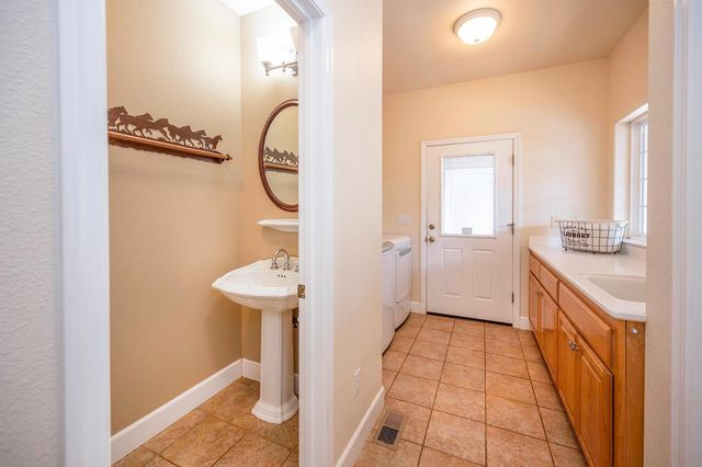 4880 Montaire Dr, Shingle Springs, CA 95682