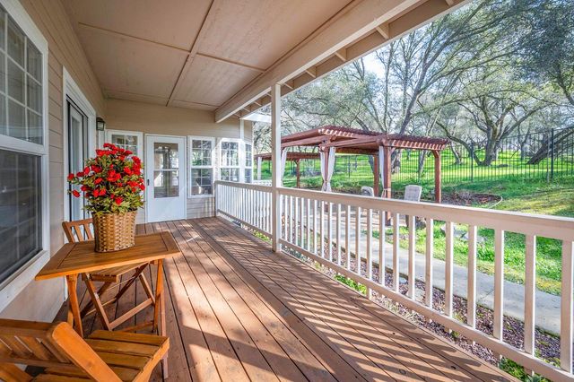 4880 Montaire Dr, Shingle Springs, CA 95682