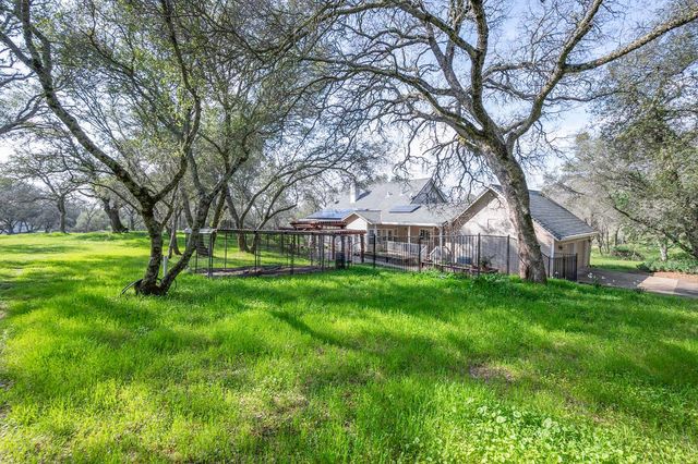 4880 Montaire Dr, Shingle Springs, CA 95682