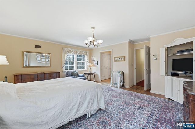 258 Highwood Avenue, Tenafly, NJ 07670