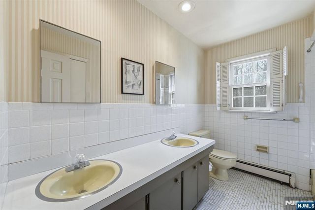 258 Highwood Avenue, Tenafly, NJ 07670