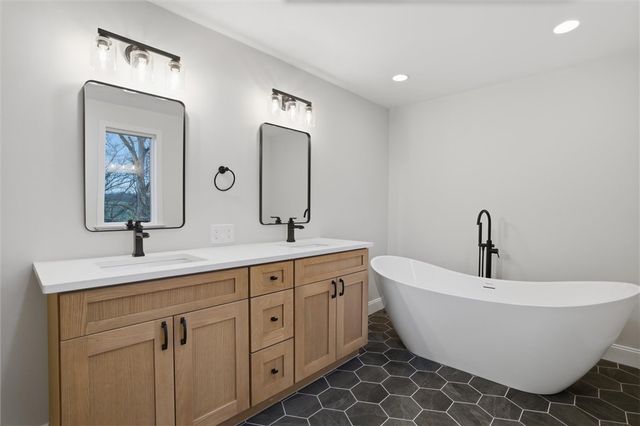 223 Vaneal Rd, South Franklin, PA 15301