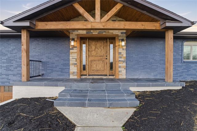 223 Vaneal Rd, South Franklin, PA 15301