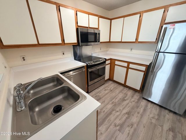 1254 Shipyard Boulevard, Wilmington, NC 28412